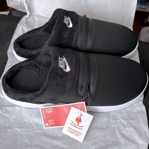 New Nike Burrow NA Women’s Slippers, Black (DJ3131-001) - Womens US 9.0